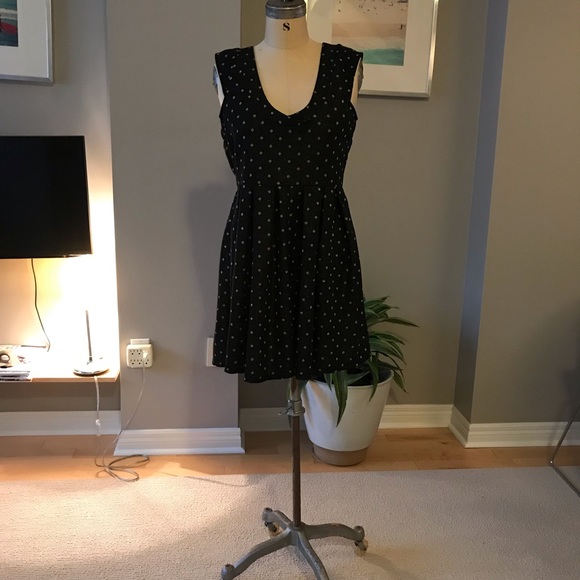 Black and Gold Cocktail Dress - Picture 1 of 6